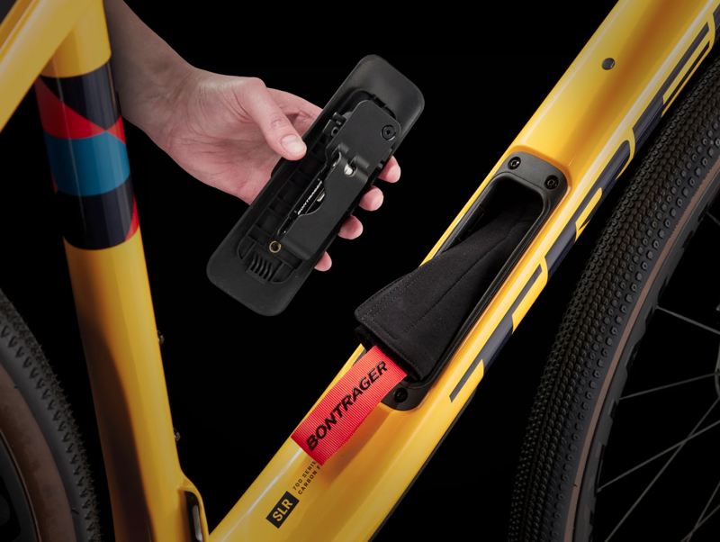 Trek Checkpoint SLR 7 AXS Carbon Gravel Bike 2024 in Marigold/Nautical Navy-3